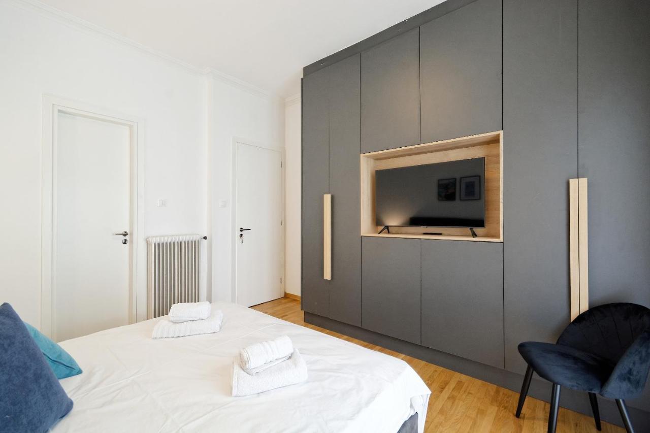 Elegant Big Apartment In Athens Center With Balcony Exterior photo